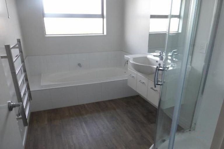 Photo of property in 5 Josephine Crescent, Aidanfield, Christchurch, 8025