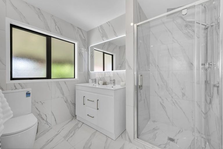 Photo of property in 10 Umu Place, Mangere, Auckland, 2022