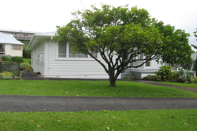 Photo of property in 10 Hilltop Avenue, Morningside, Whangarei, 0110