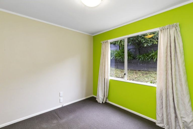 Photo of property in 16b Buccaneer Place, Grenada Village, Wellington, 6037