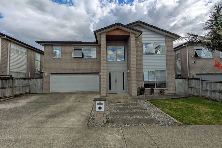 Photo of property in 16 Kira Road, Flat Bush, Auckland, 2016