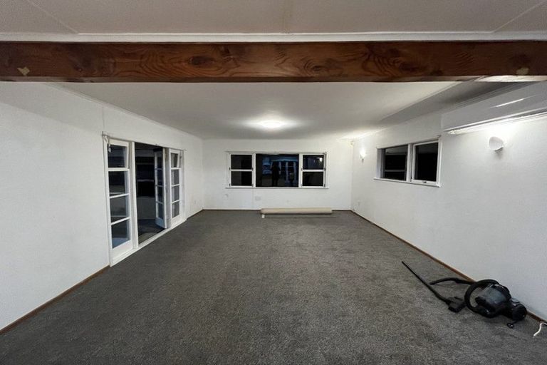 Photo of property in 20 Ribblesdale Road, Henderson, Auckland, 0612