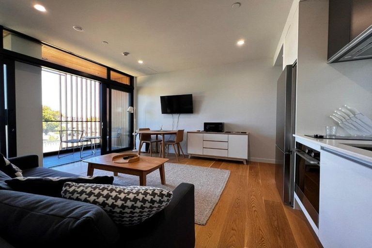 Photo of property in Frank Sargeson Apts, 108/80 Anzac Street, Takapuna, Auckland, 0622