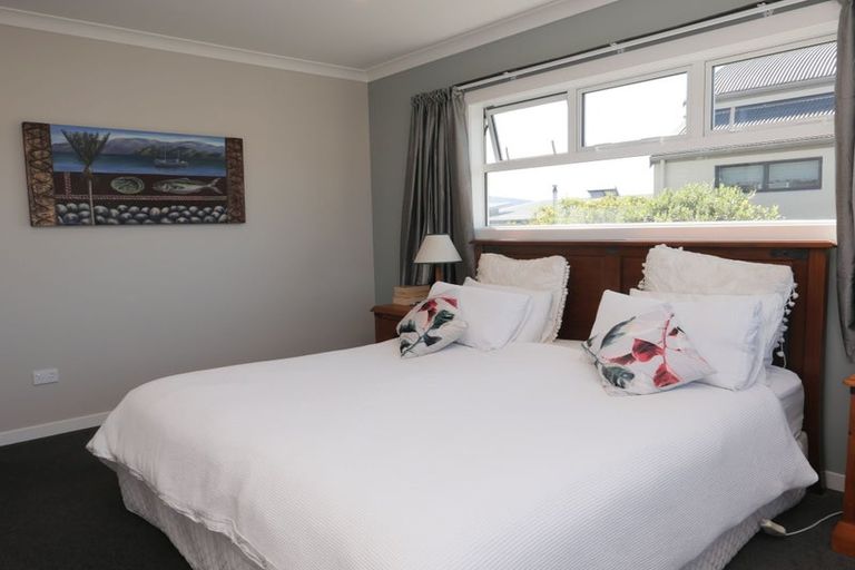 Photo of property in 104 Seaview Road, Paraparaumu Beach, Paraparaumu, 5032