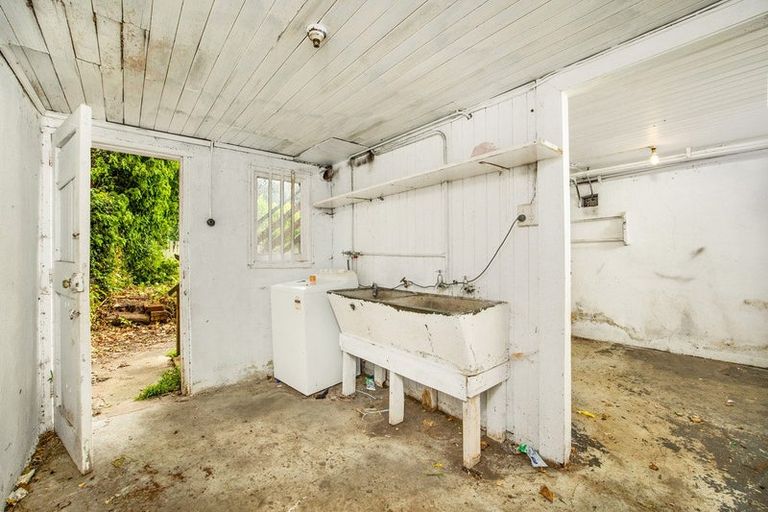 Photo of property in 372 South Road, Caversham, Dunedin, 9012