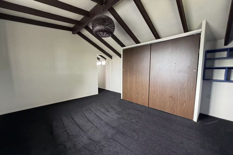 Photo of property in 10 Oakhurst Place, Russley, Christchurch, 8042