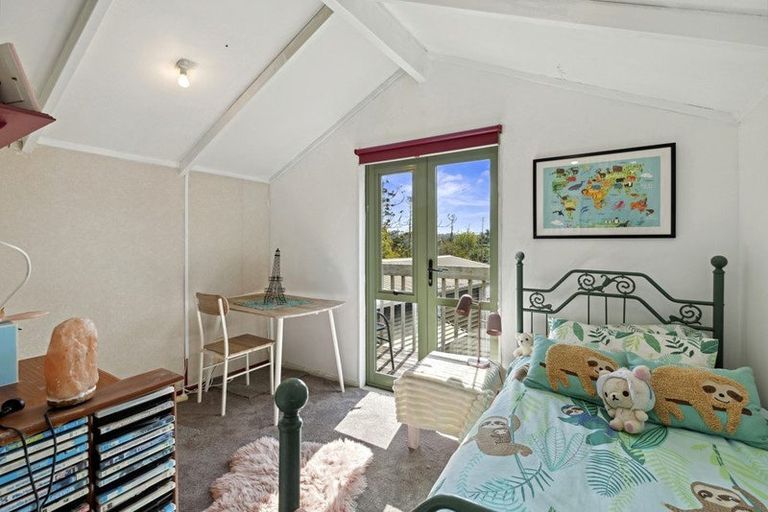 Photo of property in 26 Merewhira Road, Paremoremo, Albany, 0793