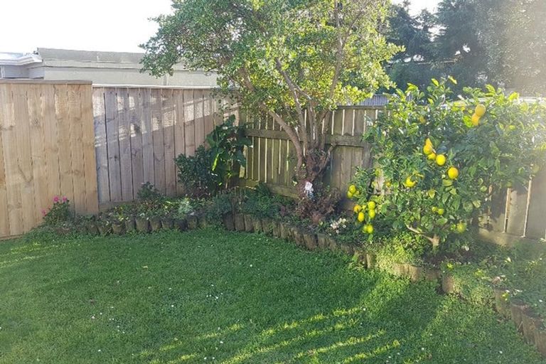 Photo of property in 2/396 Cambridge Terrace, Naenae, Lower Hutt, 5011