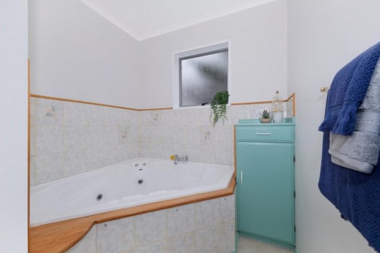 Photo of property in 22 Waipapa Avenue, Diamond Harbour, 8972