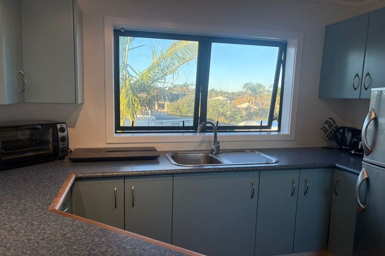 Photo of property in 2/35 Bramley Drive, Farm Cove, Auckland, 2012