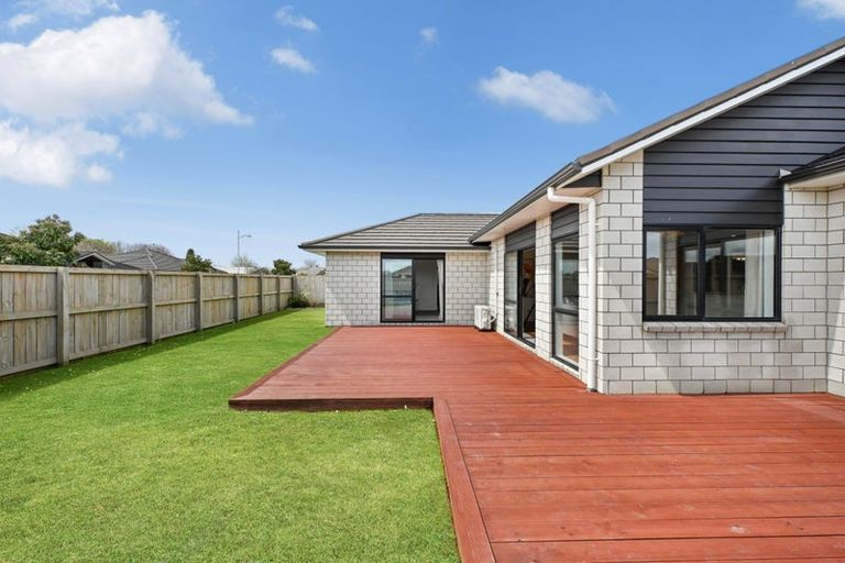 Photo of property in 1 Capricorn Place, Rototuna North, Hamilton, 3210