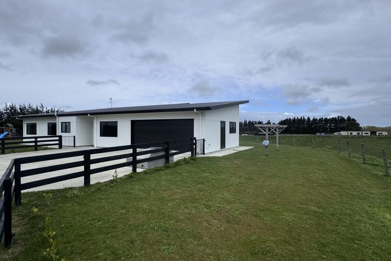 Photo of property in 61 Kimber Street, Halcombe, Feilding, 4779
