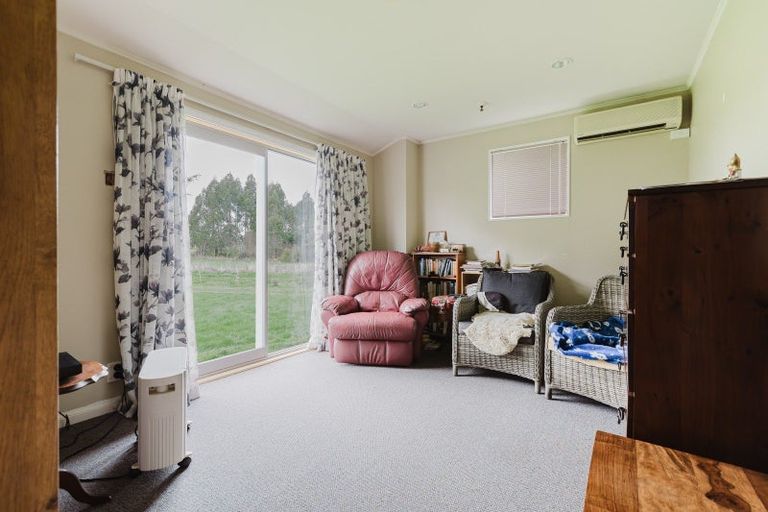 Photo of property in 37 Bright Street, Eketahuna, 4900