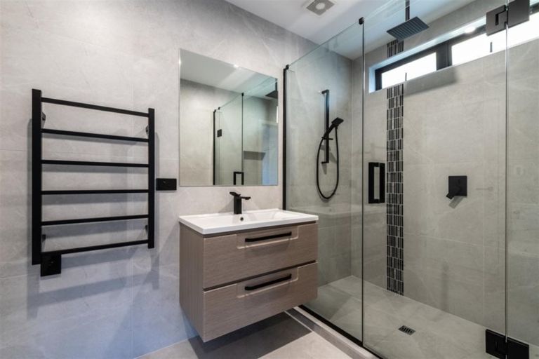 Photo of property in 45b Hyde Road, Rothesay Bay, Auckland, 0630