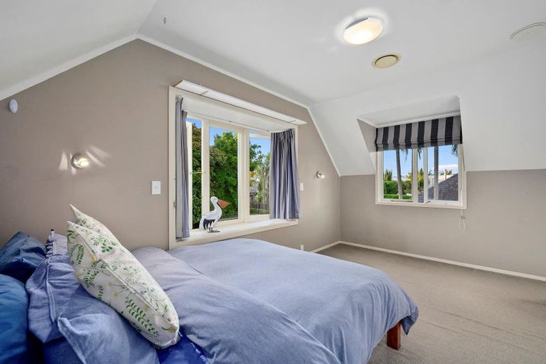 Photo of property in 12 Cecil Road, Milford, Auckland, 0620