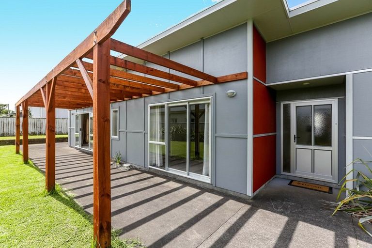 Photo of property in 49 Cumming Street, Okato, 4335