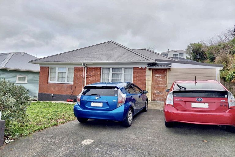 Photo of property in 27 Rotoiti Street, Johnsonville, Wellington, 6037