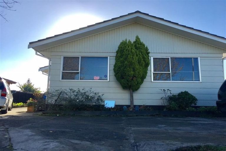 Photo of property in 40 Wickman Way, Mangere East, Auckland, 2024