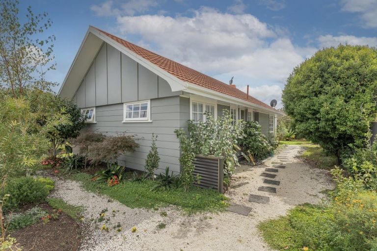 Photo of property in 8 Simpson Place, Whitianga, 3510