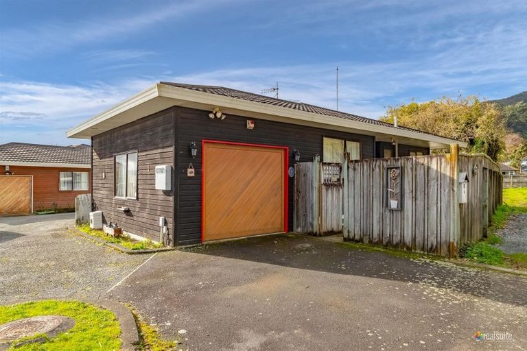 Photo of property in 4/12 Raukawa Street, Stokes Valley, Lower Hutt, 5019