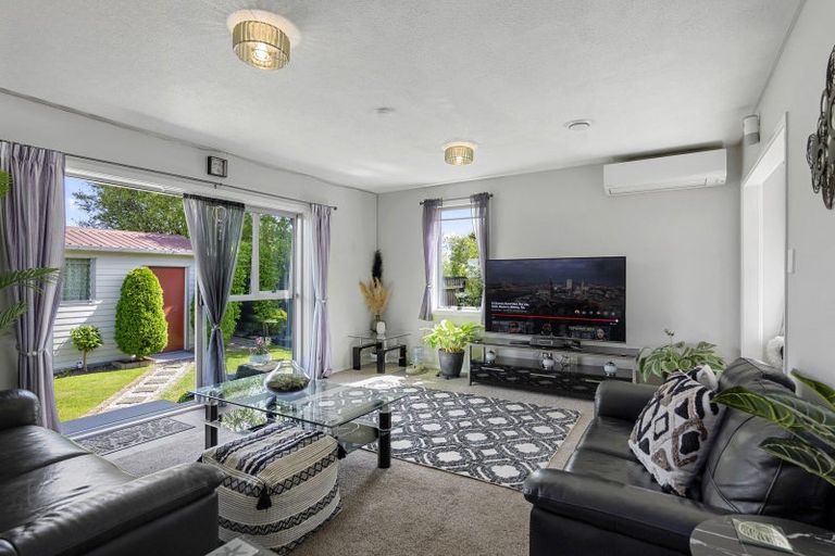 Photo of property in 2/62a Mackenzie Avenue, Woolston, Christchurch, 8023