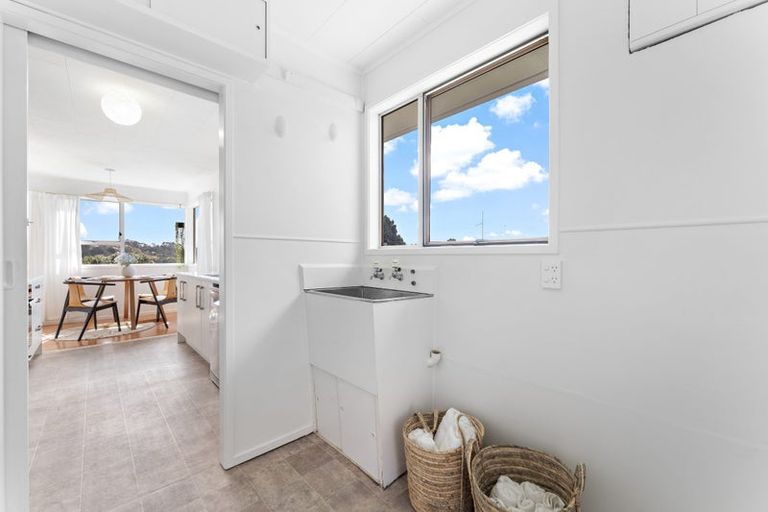 Photo of property in 2/1 Cantina Avenue, Bayview, Auckland, 0629