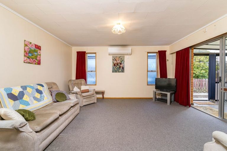 Photo of property in 6 Cross Street, Milton, 9220