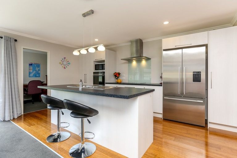 Photo of property in 14 Ryder Drive, Waiwhakaiho, New Plymouth, 4312