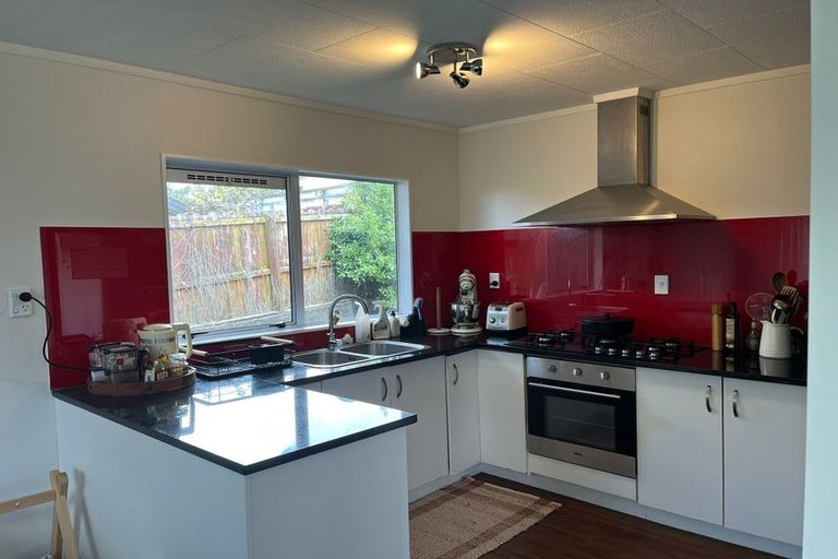 Photo of property in 24 Randwick Place, Randwick Park, Auckland, 2105