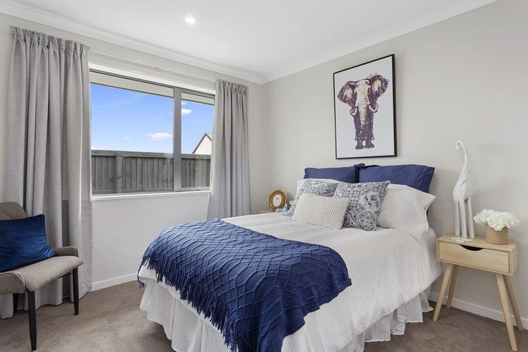 Photo of property in 15 Saint James Place, Rangiora, 7400