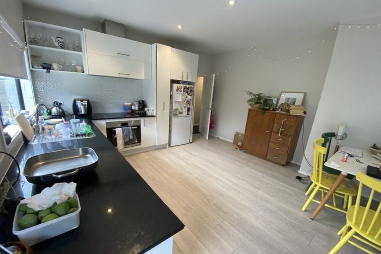 Photo of property in 28 Wautaiti Drive, Riverhead, 0820