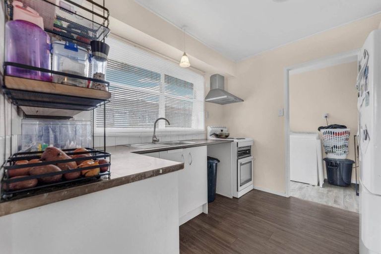 Photo of property in 20 Innismara Avenue, Wattle Downs, Auckland, 2103