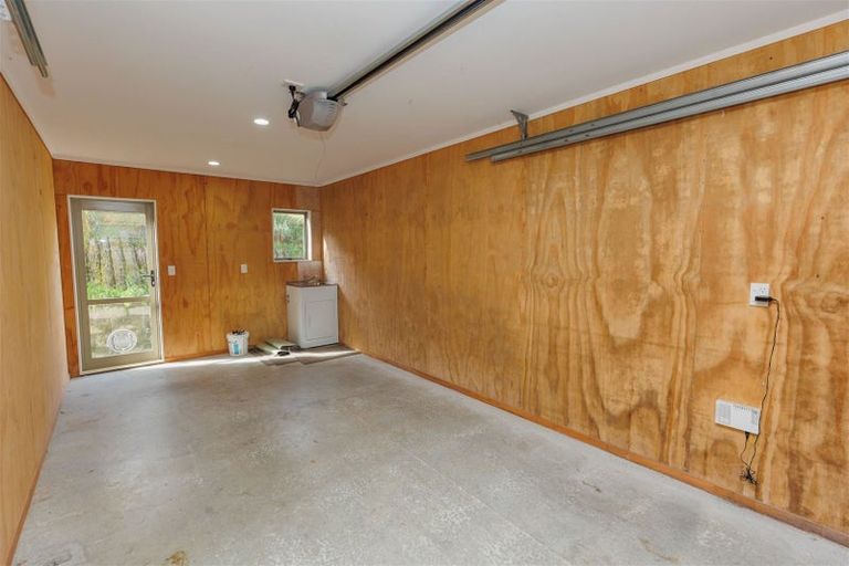 Photo of property in 14 Gifford Grove, Churton Park, Wellington, 6037