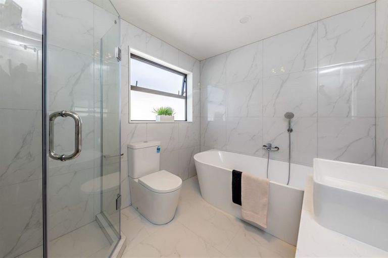 Photo of property in 57 Hikuawa Road, Flat Bush, Auckland, 2019