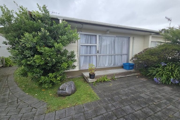 Photo of property in 16 Rimutaka Street, Paraparaumu, 5032