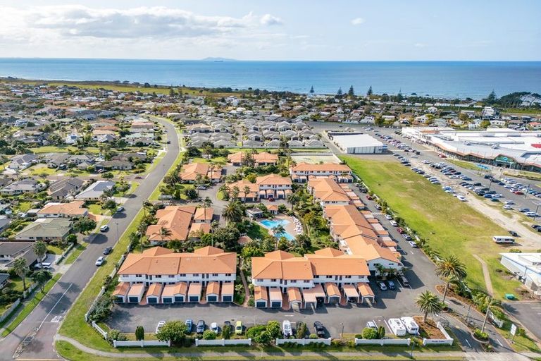 Photo of property in 16/111 Santa Monica Drive, Papamoa Beach, Papamoa, 3118