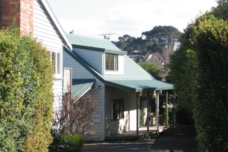 Photo of property in 1/470 East Coast Road, Windsor Park, Auckland, 0630