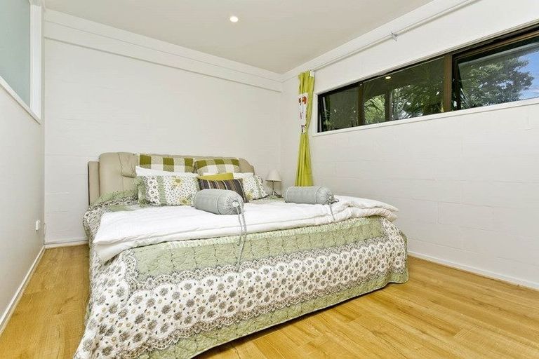 Photo of property in 57 Newhaven Terrace, Mairangi Bay, Auckland, 0630