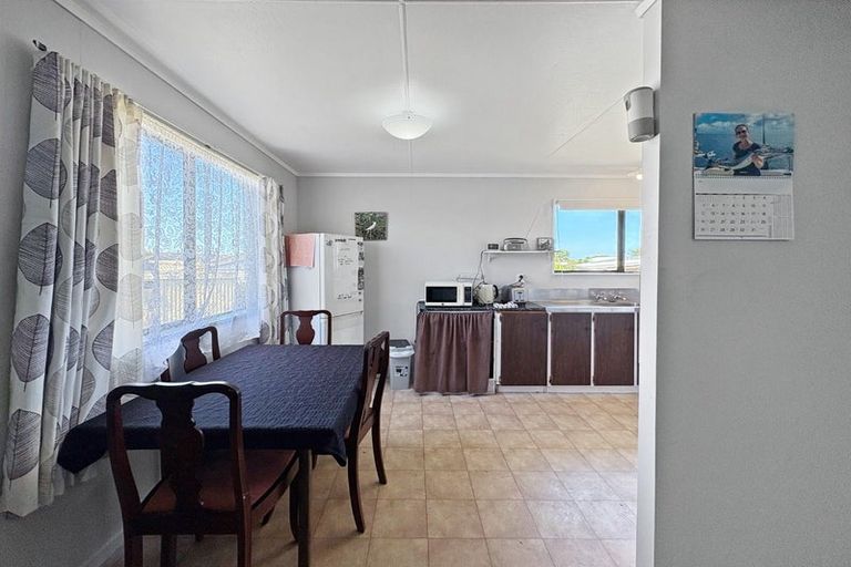 Photo of property in 38 Tongariro Street, Castlecliff, Wanganui, 4501