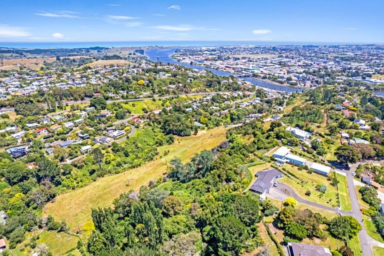 Photo of property in 36 Shakespeare Road, Bastia Hill, Whanganui, 4500