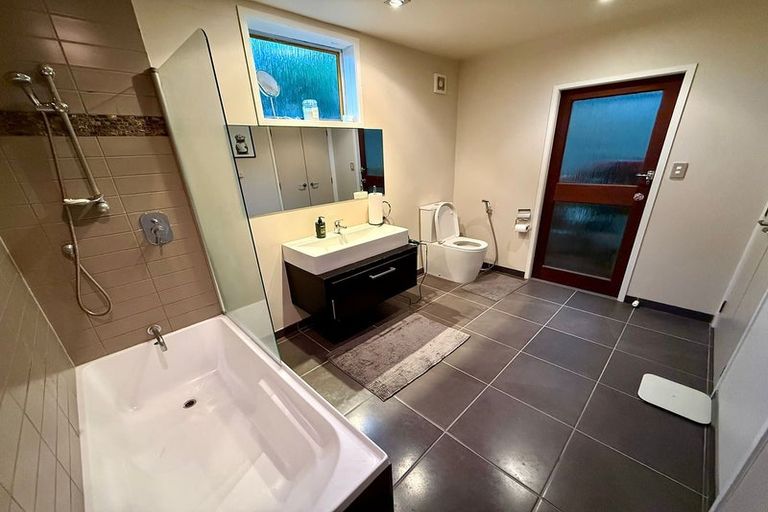 Photo of property in 1/112 Coronation Road, Hillcrest, Auckland, 0627