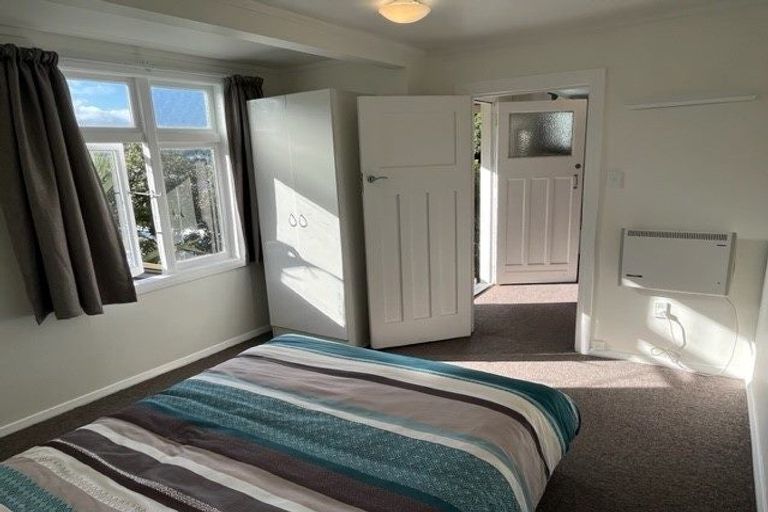 Photo of property in 2/44 Ribble Street, Island Bay, Wellington, 6023