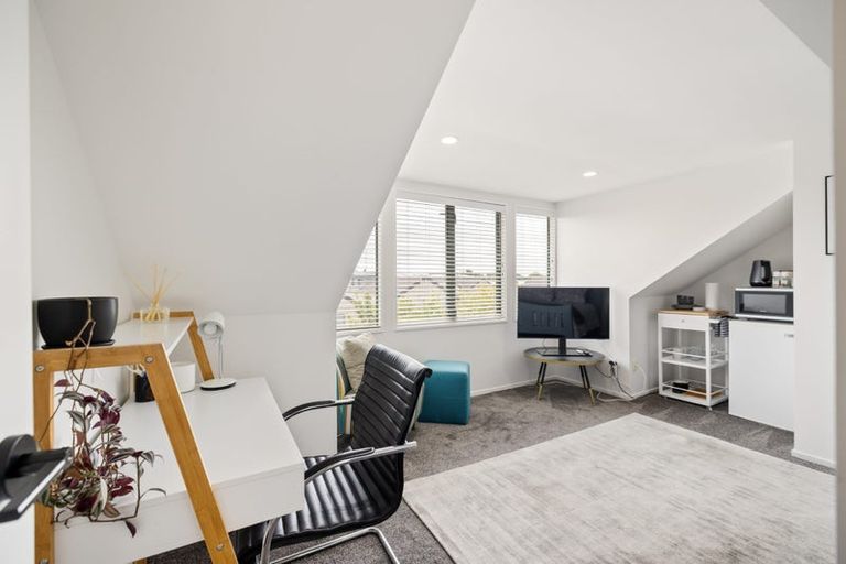 Photo of property in 2/36 Champion Street, Edgeware, Christchurch, 8013