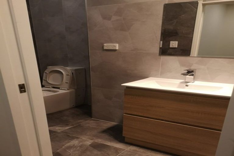 Photo of property in 4 Joseph Kokich Avenue, Swanson, Auckland, 0614