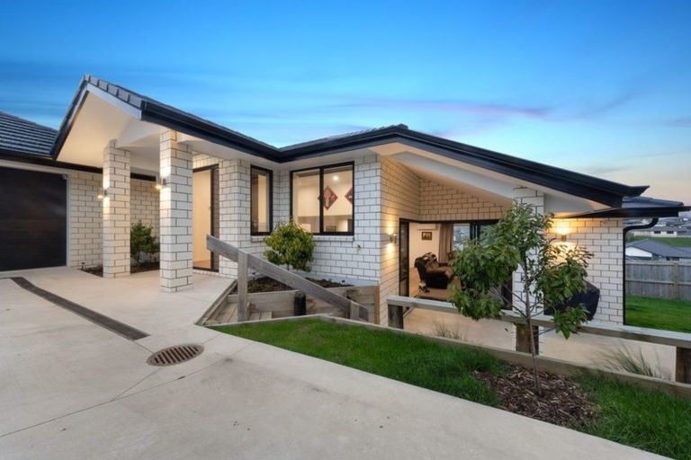 Photo of property in 16a Glenkirk Crescent, Pokeno, 2402