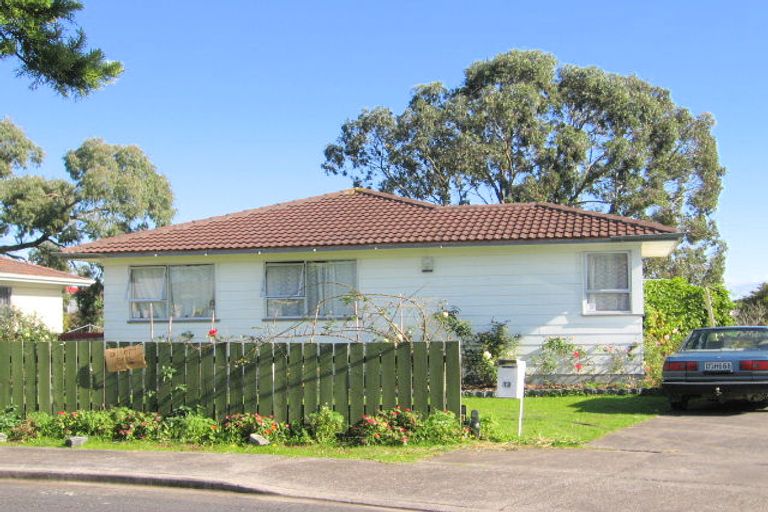 Photo of property in 12 Aldo Place, Clover Park, Auckland, 2023