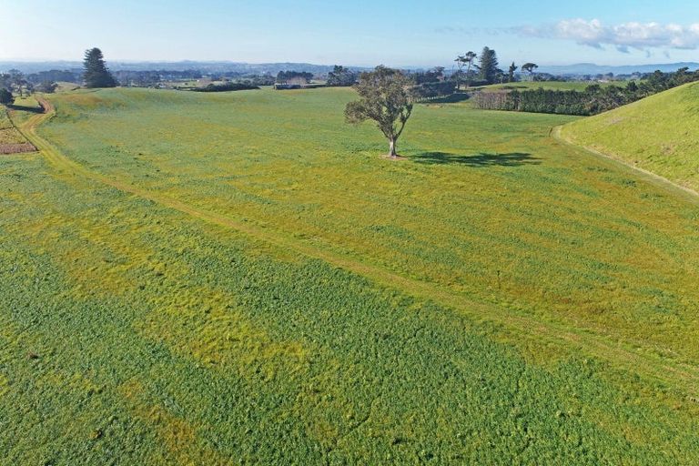 Photo of property in 41 Mcnaughten Road, Karioitahi, Waiuku, 2683