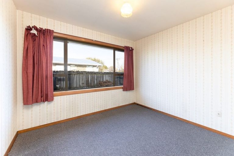 Photo of property in 28 Chedworth Avenue, Bishopdale, Christchurch, 8053