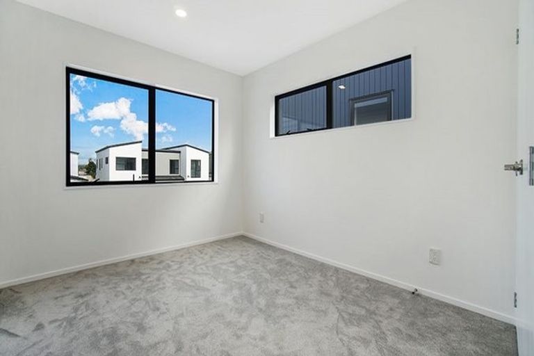 Photo of property in 110 Bellbird Street, Papakura, 2110