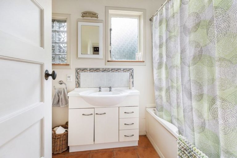 Photo of property in 65 Tannadyce Street, Strathmore Park, Wellington, 6022